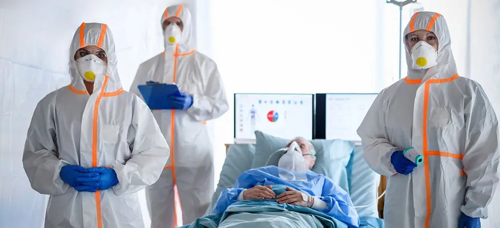 Бостонские священники формируют команду для причастия пациентов с COVID-19