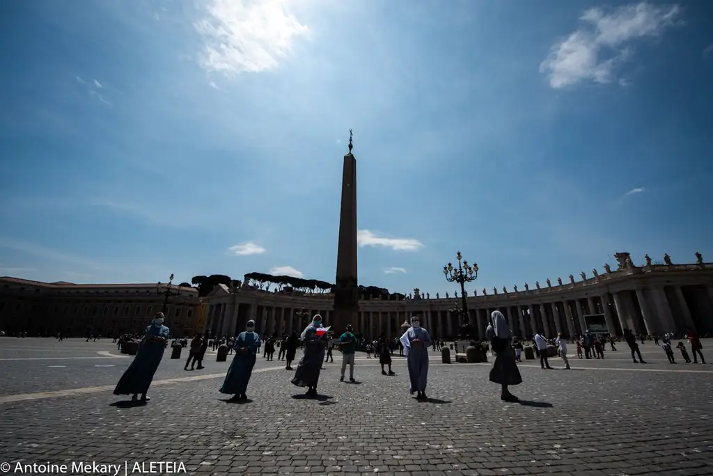 web2-am052420-папа-фрэнсис-ангелус-24-май-2020-антуан-мекари-aleteia-am_1577