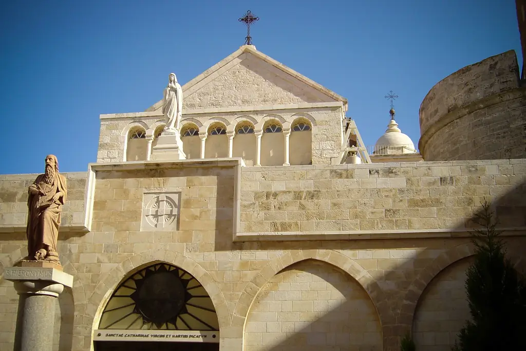 Bethlehem's Базилика Рождества Христова вновь открывается спустя почти три месяца