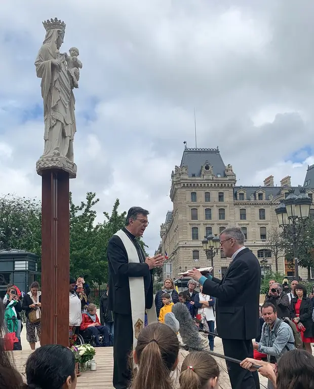 EXPO DESSINE MOI NOTRE DAME DE PARIS