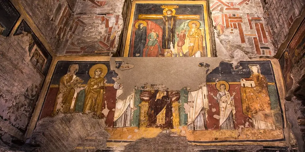 Сикстинская капелла средневековья была похоронена около 1200 лет назад