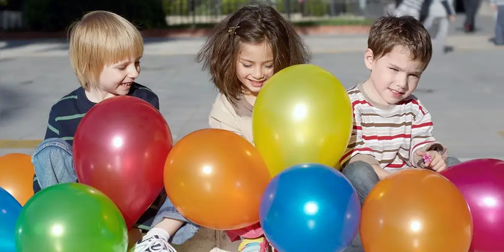 Посмотрите, как этот учитель объясняет ученикам, что такое счастье