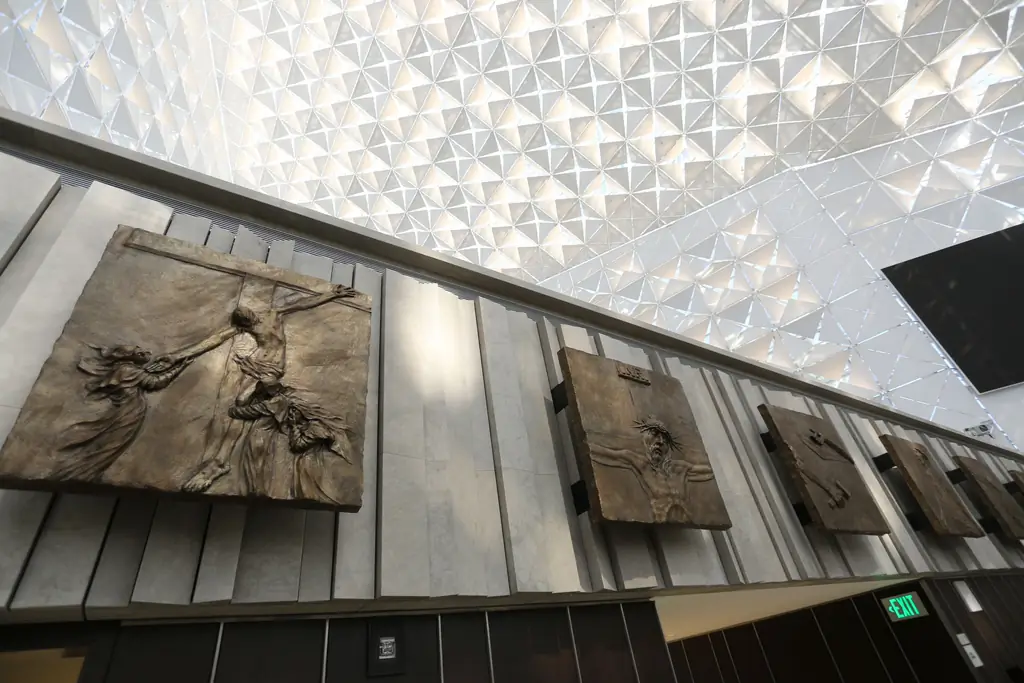 Хрустальный собор, способный выдержать землетрясение силой 8 баллов