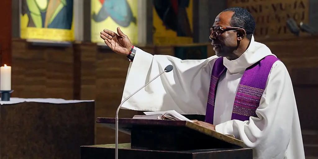 Каково это - создать и произнести проповедь? Обыватель решает узнать