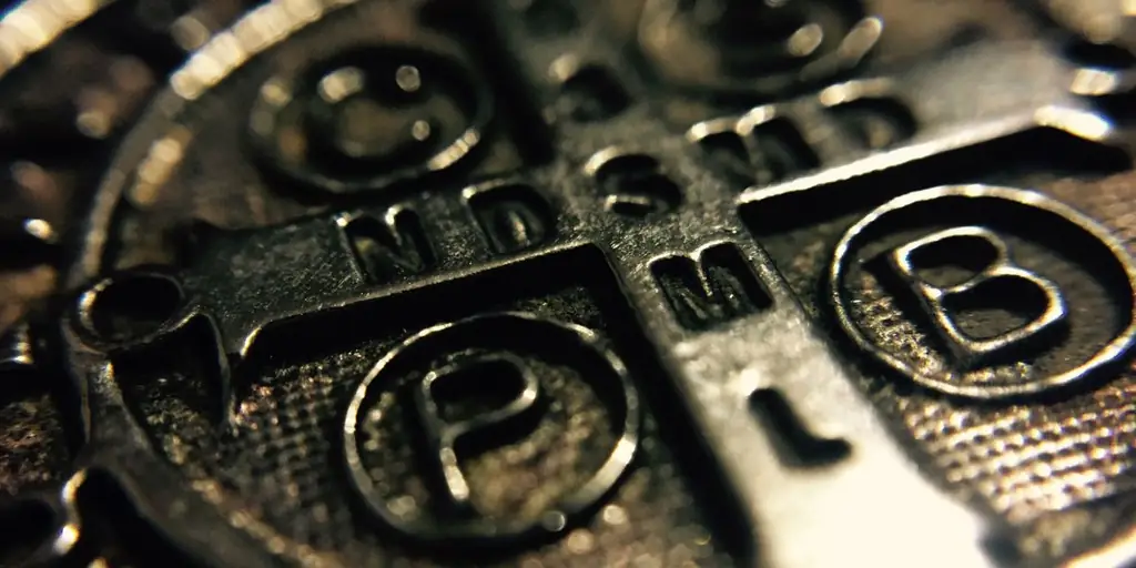 3 вещи, которые вам нужно знать о медали Святого Бенедикта