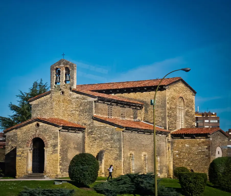 САН-ХУЛИАН-ДЕ-ЛОС-ПРАДОС