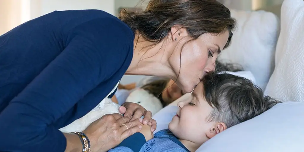 Почему полезно петь колыбельные своим детям?