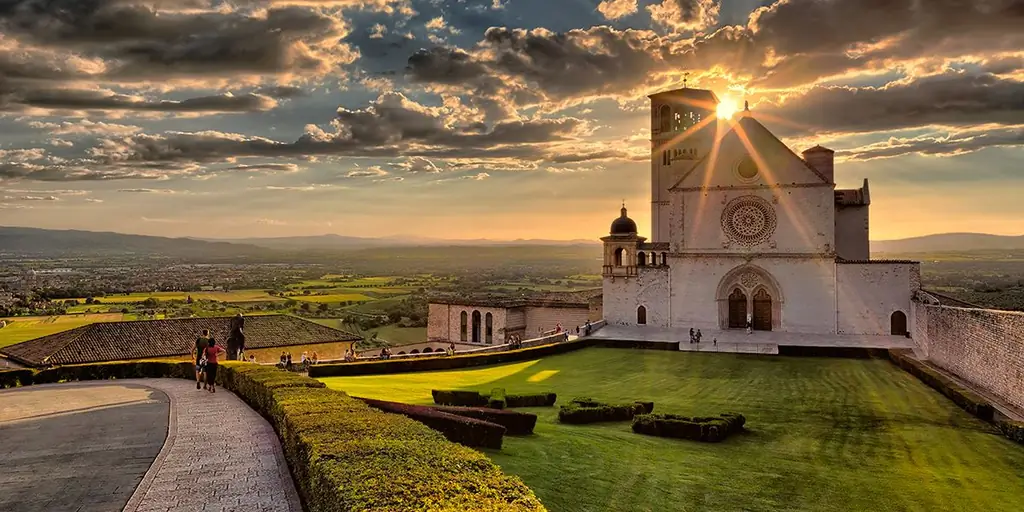 Прогулка по Камино Святого Франциска в Италии