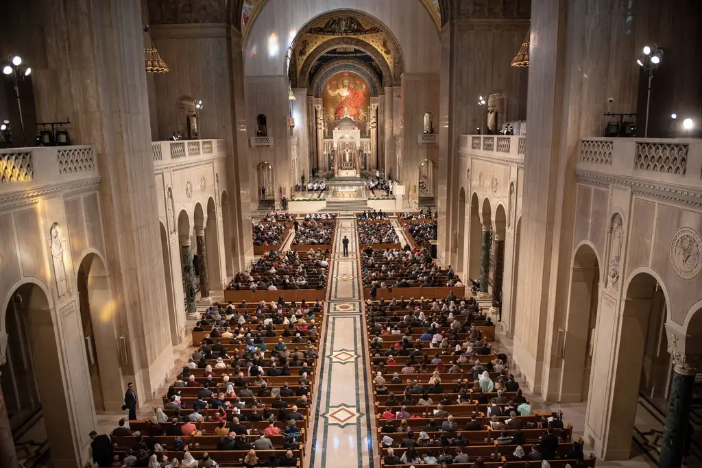 Вашингтонская архиепископия подала в суд на округ Колумбия из-за ограничения на 50 человек