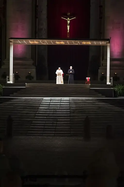 WEB2-AMPGF02APR21-VIA-CRUCIS-VATICAN-Antoine-Mekary-ALETEIA-AM_1023