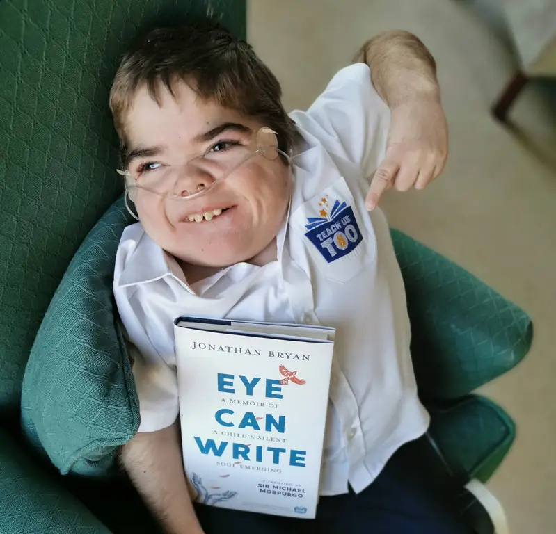 Джонатан Брайан