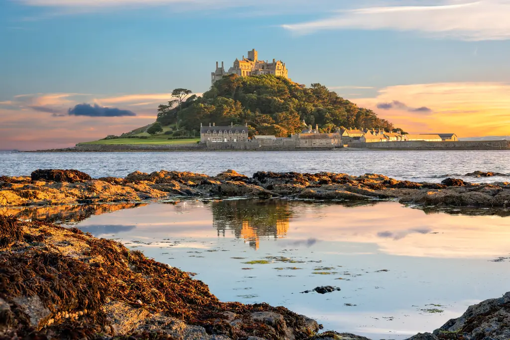 Св. Michael’s Mount нанимает управляющего замком с проживанием