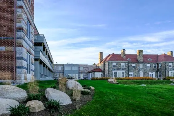 (слайд-шоу) Эти великолепные католические ретриты открыты этим летом