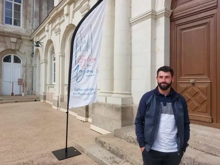 f8a4d765-702e-4159-a915-ae354f75348bЧУДО-ШАРЛЬ-ДЕ-ФУКО