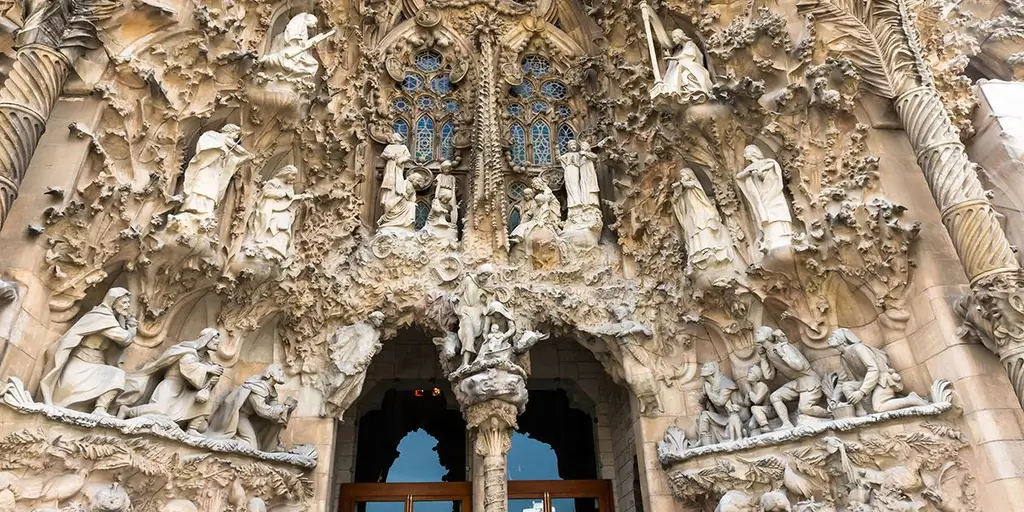 САГРАДА ФАМИЛИЯ