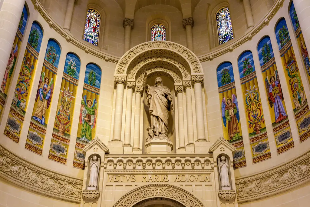 Shutterstock_1866478549