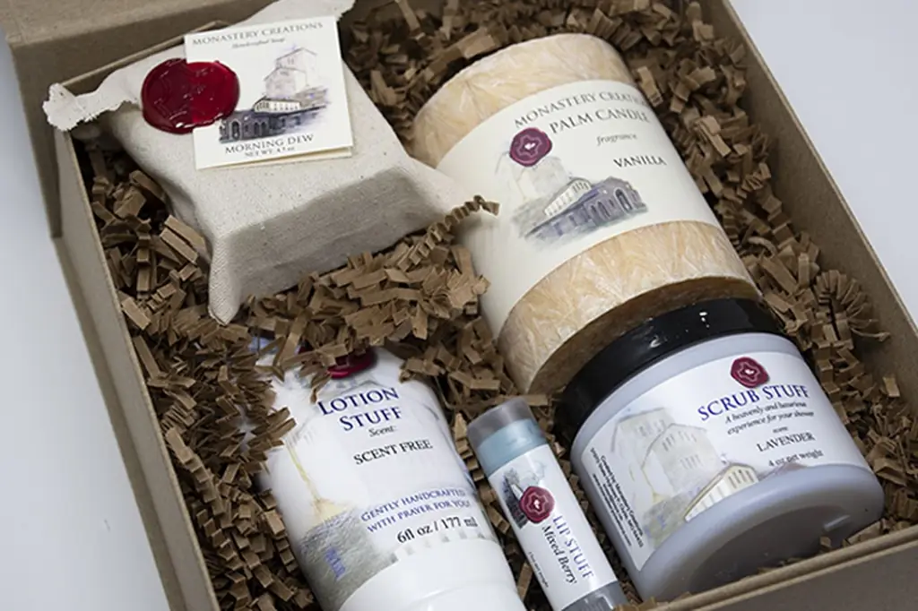 МОНАСТЫРСКИЕ ТВОРЕНИЯ