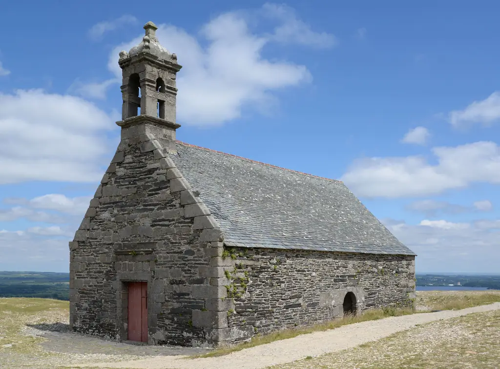 Brasparts-bretagne-shutterstock_1093952066