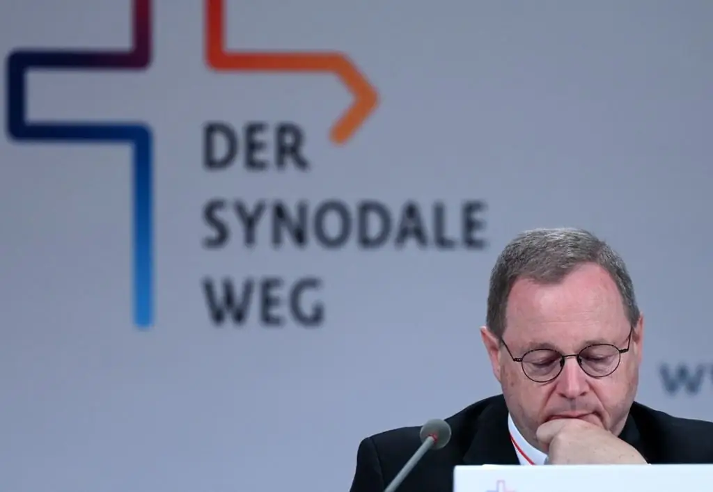 Рим & Мир: Германия's 'смешно' усилия • Церковь и демократия • религия как решение в Африке