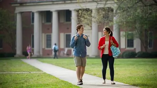 Почему поступление в колледж в 25 лет было лучшим решением, которое я когда-либо принимал