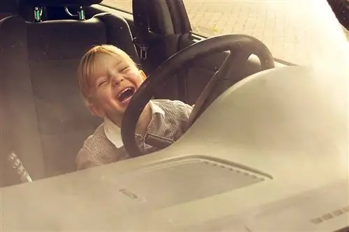 5 вещей, которым пожилые водители могут научить нас безопасному вождению