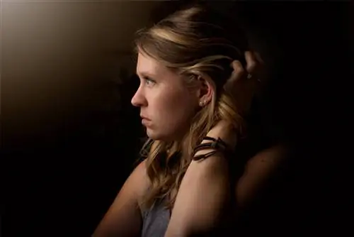 Распространенные вредные привычки, из-за которых вы теряете больше волос