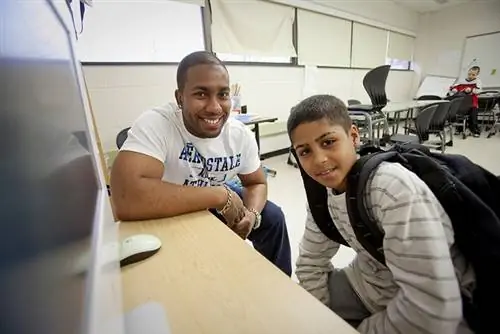 Как упростить поиск карьерных наставников