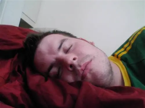 13 вещей, которые вы можете сделать, чтобы помочь себе заснуть