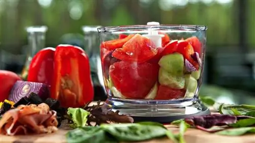 10 крутых летних супов, которые помогут пережить жару