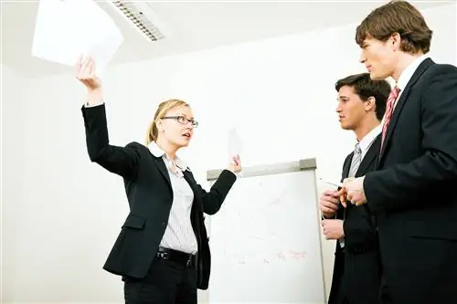 Что делать, если у вас властный босс