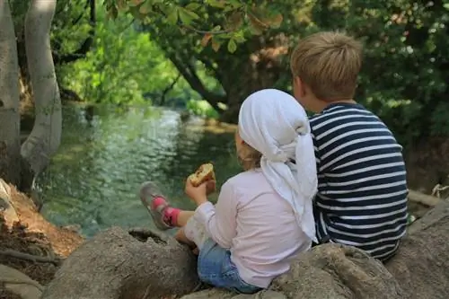 15 вещей, которые поймут только родители более чем одного ребенка