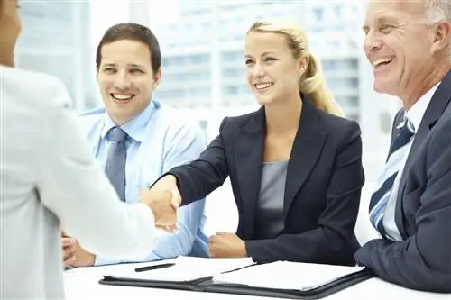 8 фраз, которые точно вызовут улыбку на лице вашего интервьюера