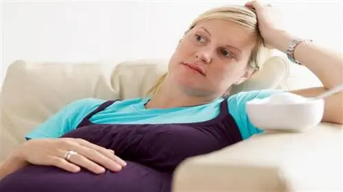 Отхождение вод: на что похожи роды?