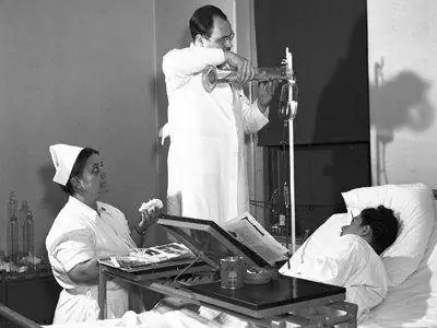 На протяжении тысячелетий фермеры, охотники, воины и разнорабочие в тропиках знали о способности кокоса увлажнять кожу.