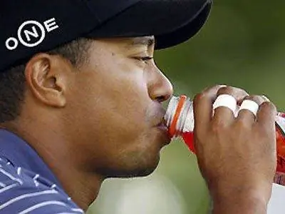 Производители кокосовой воды говорят, что она полезнее энергетических напитков