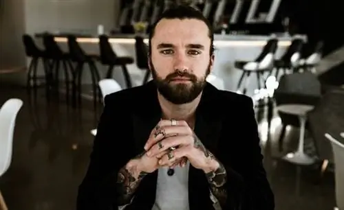 Разница между лидером и обычным сотрудником