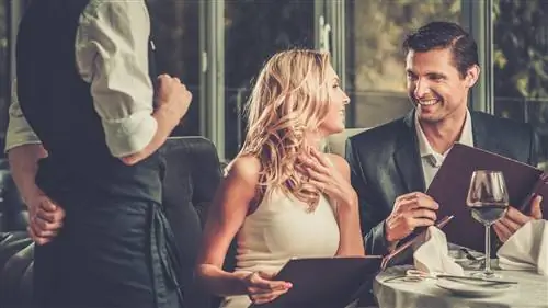 Объявления о калориях в ресторанах могут не помочь беднякам бороться с ожирением