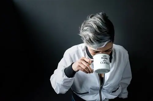 Кофеин на самом деле не поможет вам бороться с недосыпанием