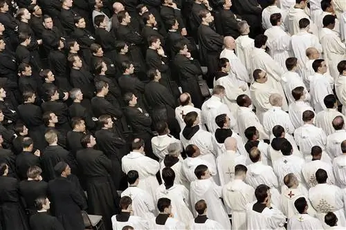 Исследование: Религиозные и суеверные люди изо всех сил пытаются понять физический мир