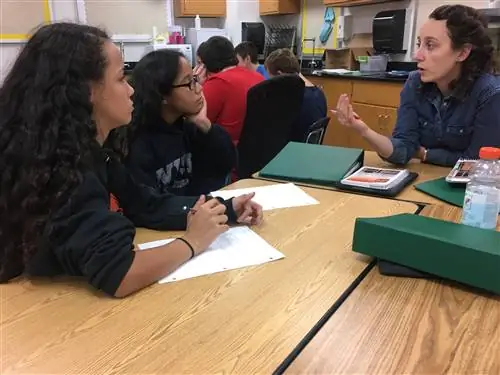 Должны ли учащиеся узнавать о своих неявных предубеждениях в начальной школе?