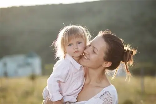 Животные рождаются девственницами, так почему не люди?