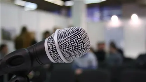 Устройство имитирует невидимость, чтобы успокоить социальную тревогу