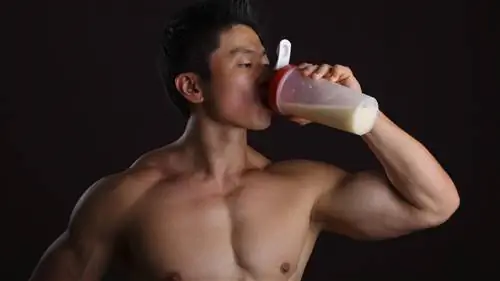 Одержимость мужчин протеиновым порошком - это расстройство пищевого поведения