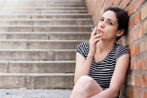 Почему курильщики продолжают курить?