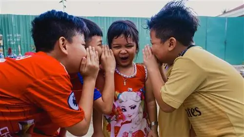 Сплетни - это социальный навык, а не недостаток характера