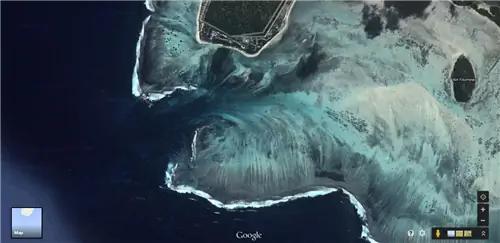 подводный водопад