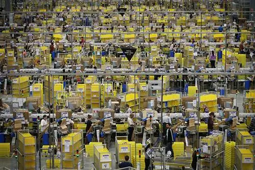 Во всем виноват Китай? Amazon может убить больше американских рабочих мест