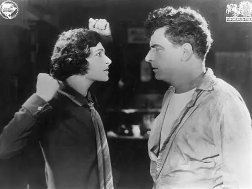 Хотите правильный ответ онлайн? Не задавайте вопросов, просто пишите неправильно