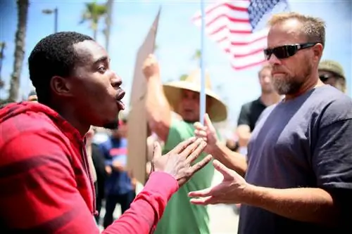 Отсутствие интеллектуального смирения омрачает наше время, говорят исследователи