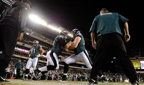 Super Bowl LII: Рискуют ли своим здоровьем крупногабаритные линейные игроки?